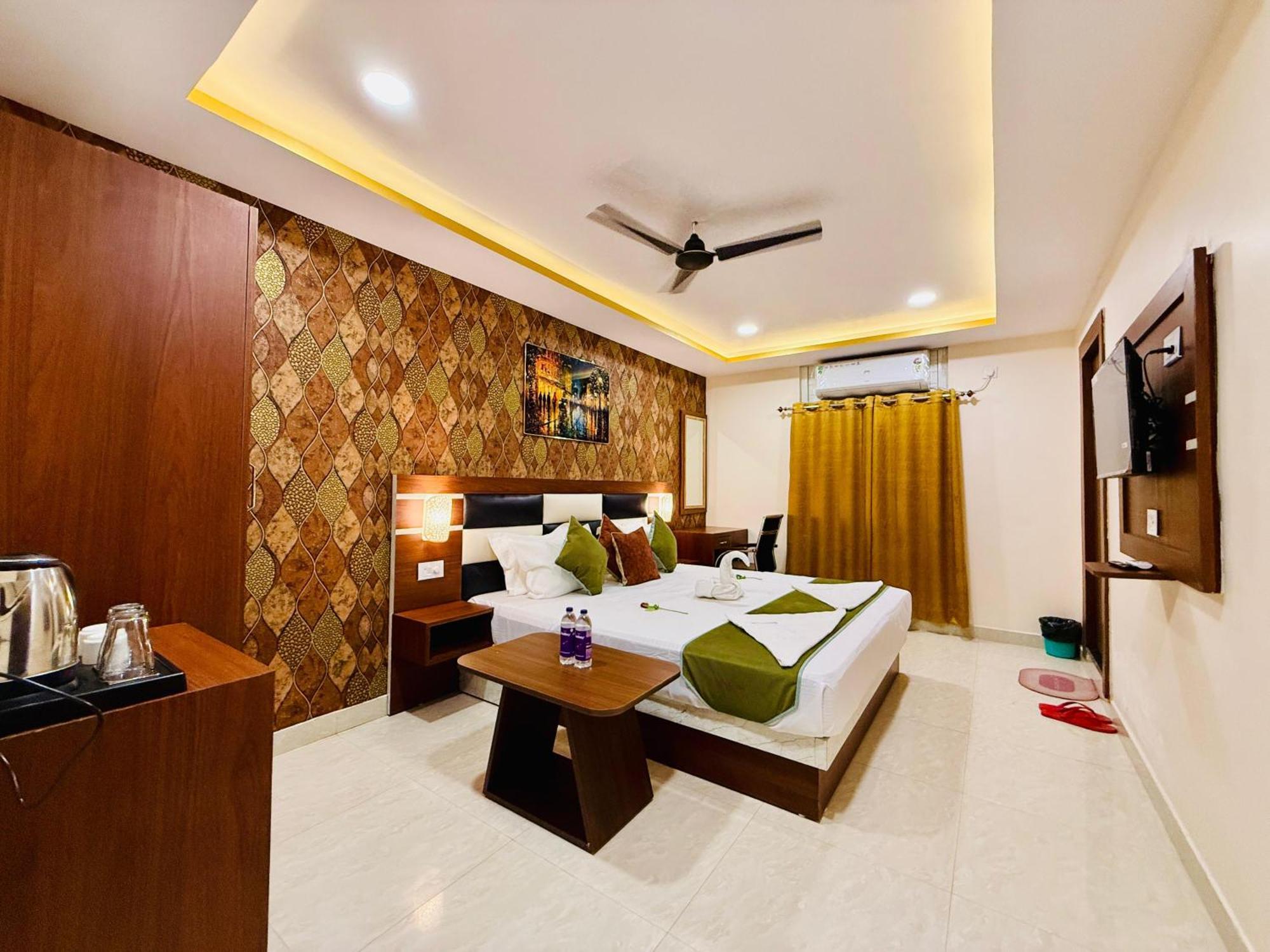 Hotel Golden Crystal Patna  Exterior foto