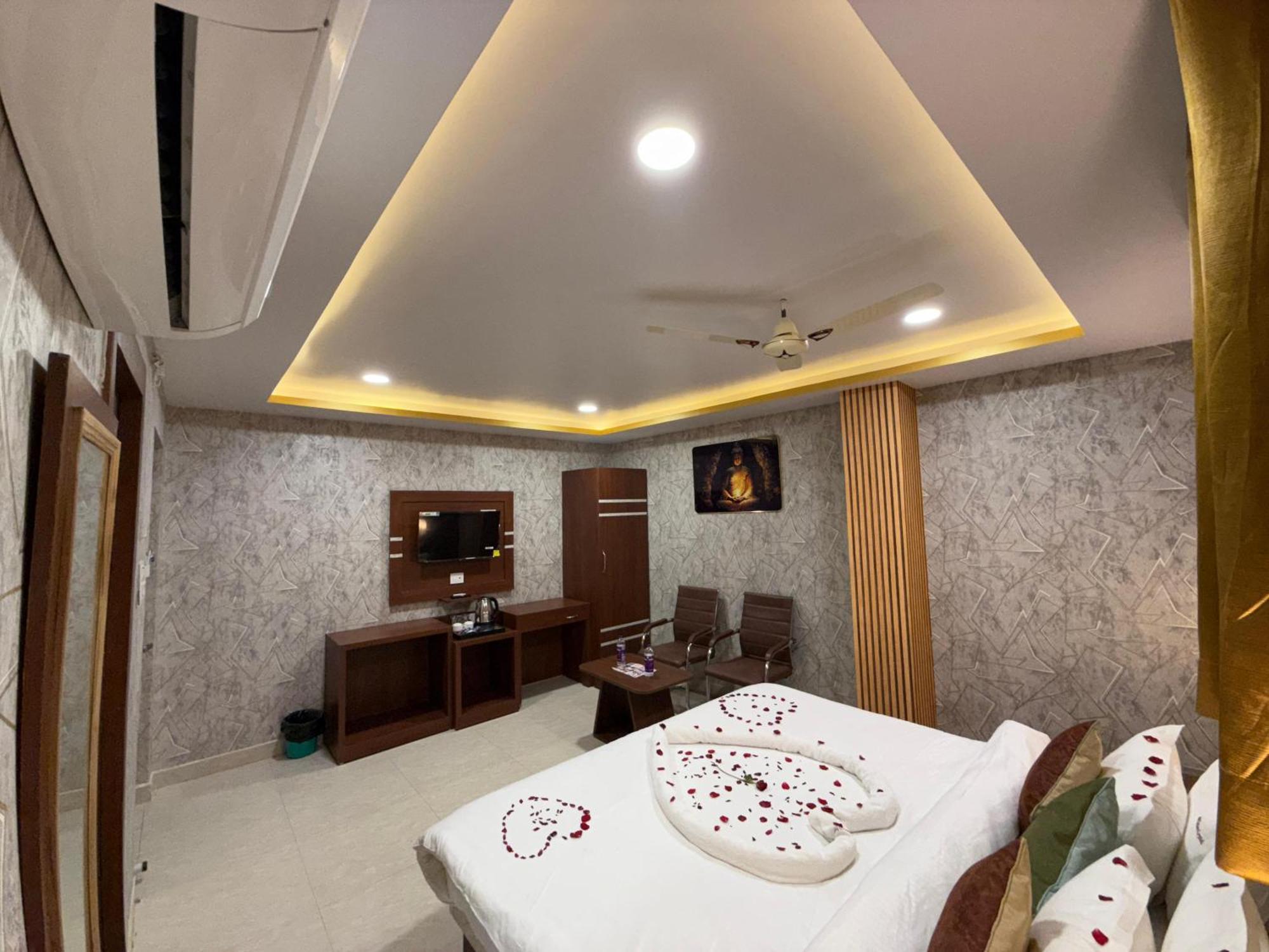 Hotel Golden Crystal Patna  Exterior foto