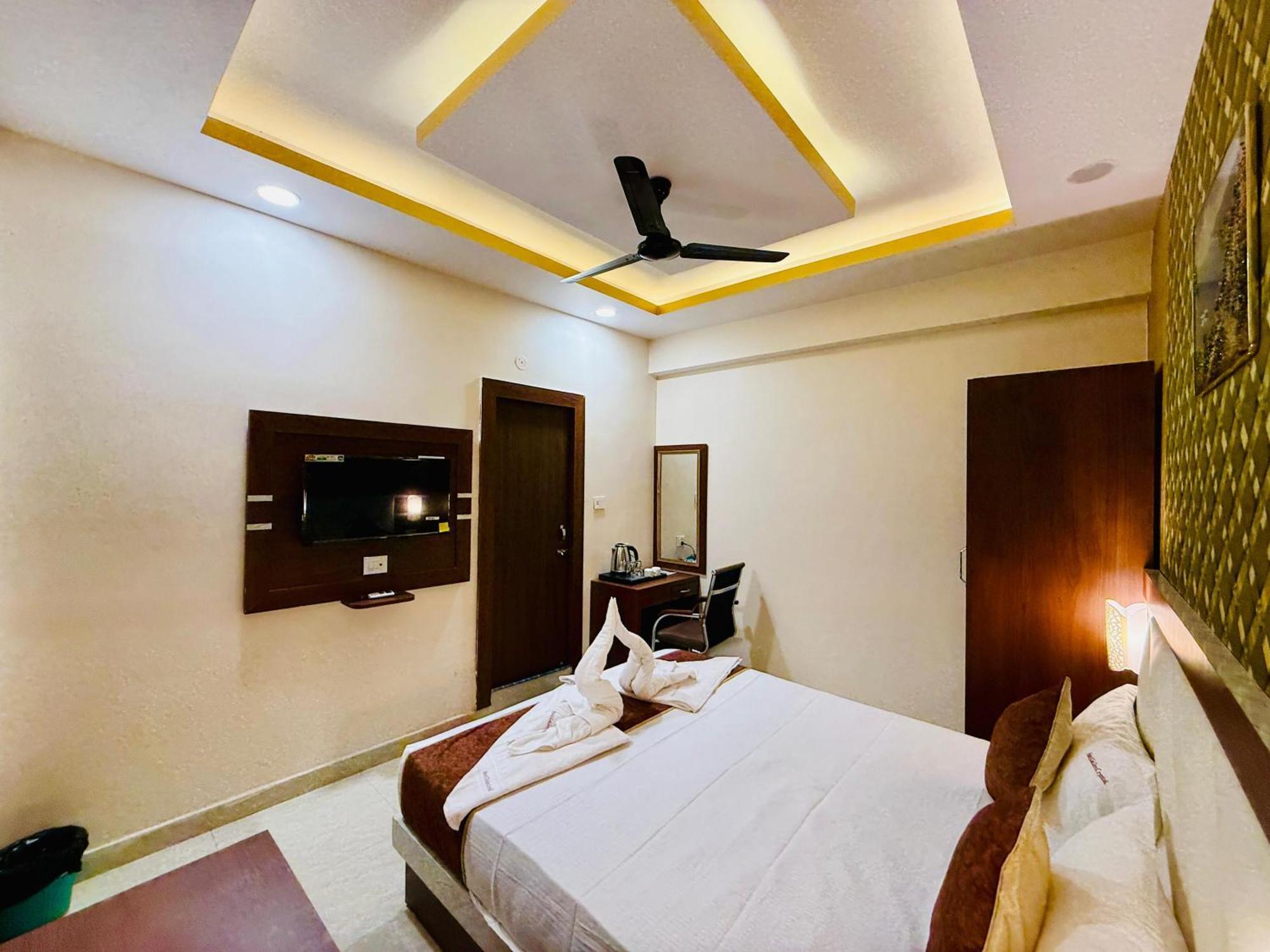 Hotel Golden Crystal Patna  Exterior foto